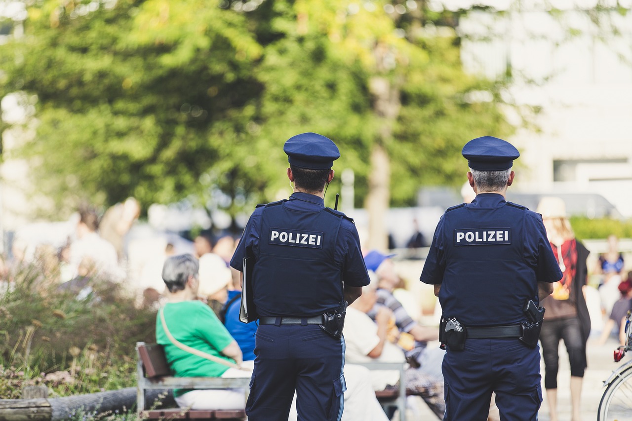 浙江杭州警方深化治安防控，保障城市安全，最新通告发布